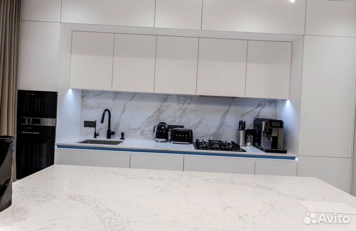 Кухня до потолка