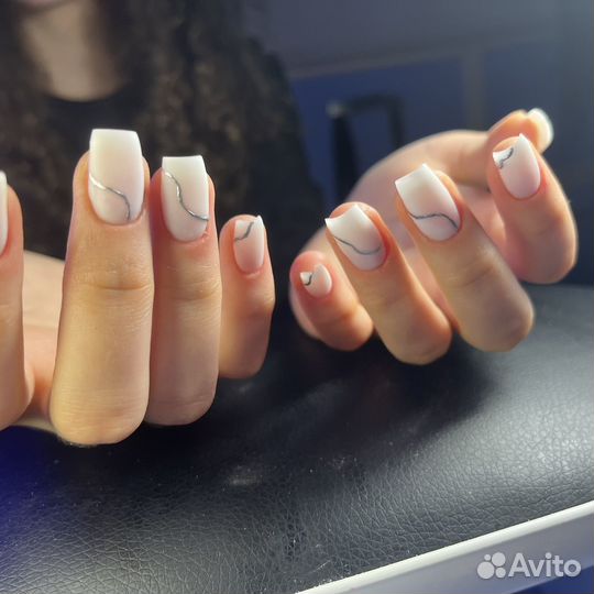Модель на наращивание и маникюр