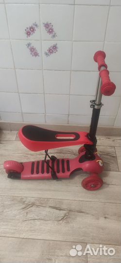 Самокат 3х колесный с сиденьем