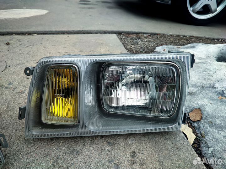 W126 USA фары, новые