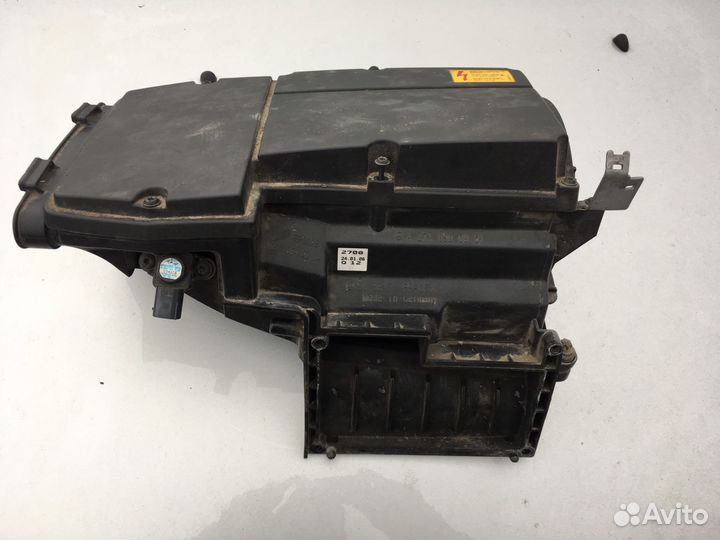 Mercedes Benz W203 Корпус воздушного фильтра