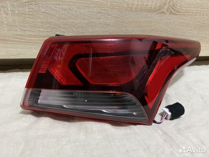 Фонарь Hyundai Solaris 2 правый оригинал