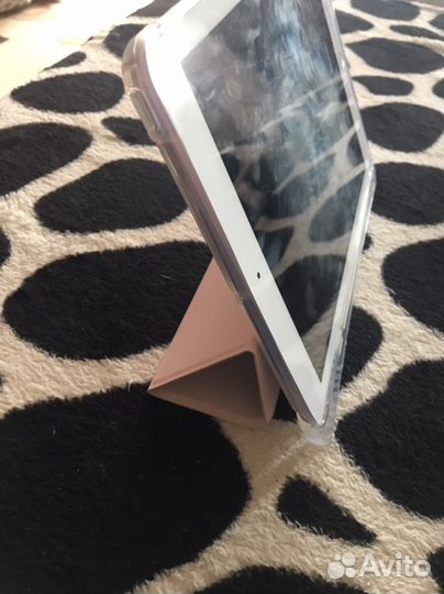 Чехол на iPad 6gen