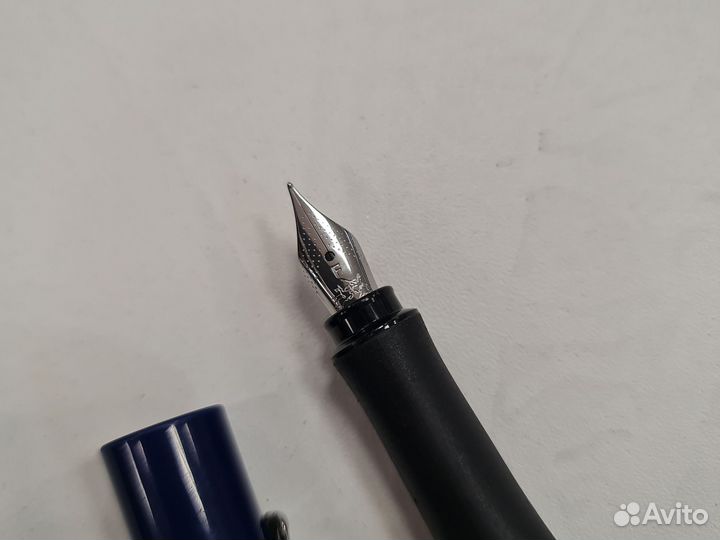 Ручка перьевая Faber-Castell Grip-2010