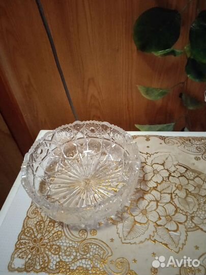 Хрустальная ваза