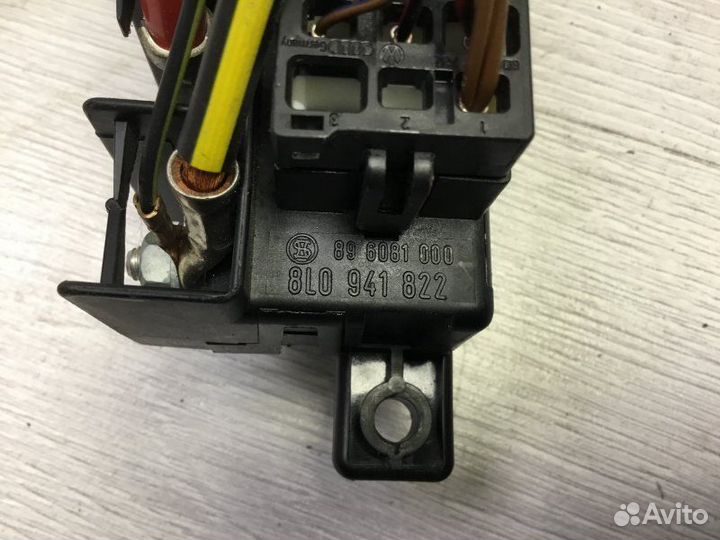 Блок реле Audi A3 1.8 2001