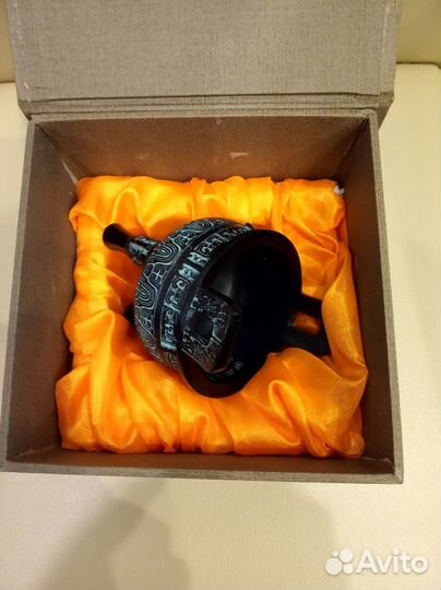 Бронзовая статуэтка Dake Tripod