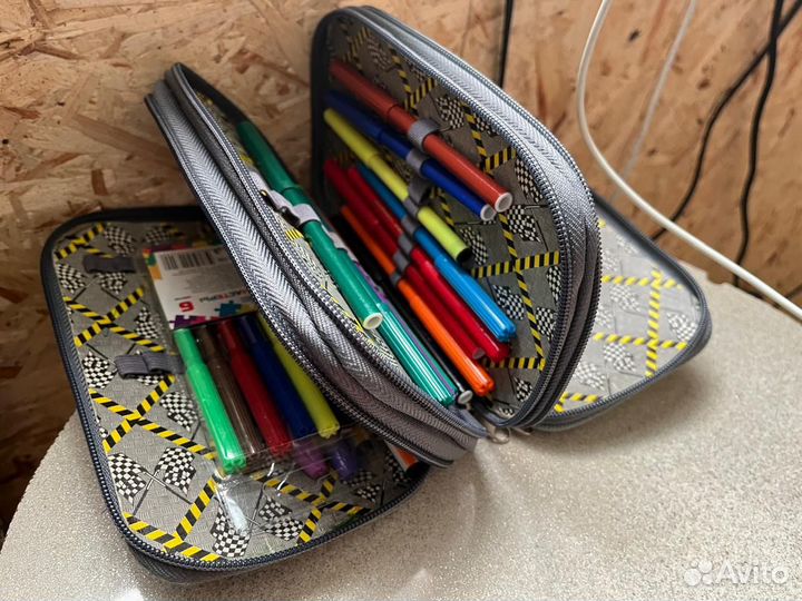 Пенал школьный