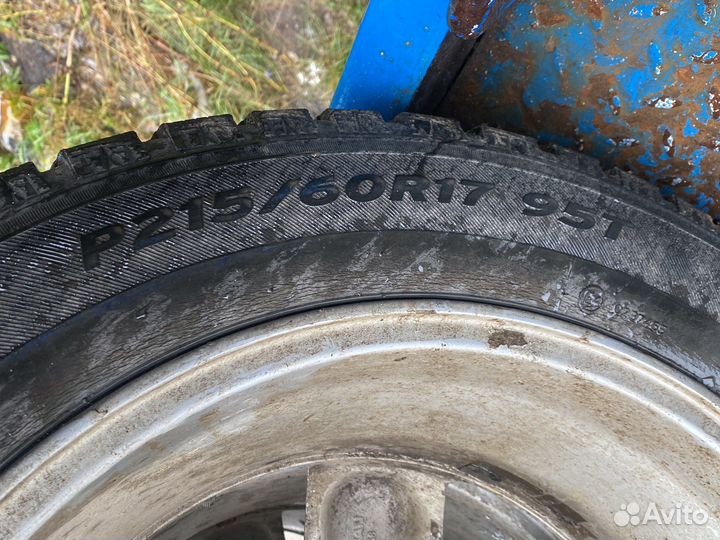 Hankook Winter I'Pike 215/60 R17 95T