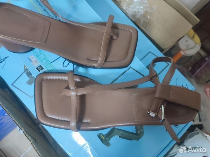 Босоножки женские 38 размер