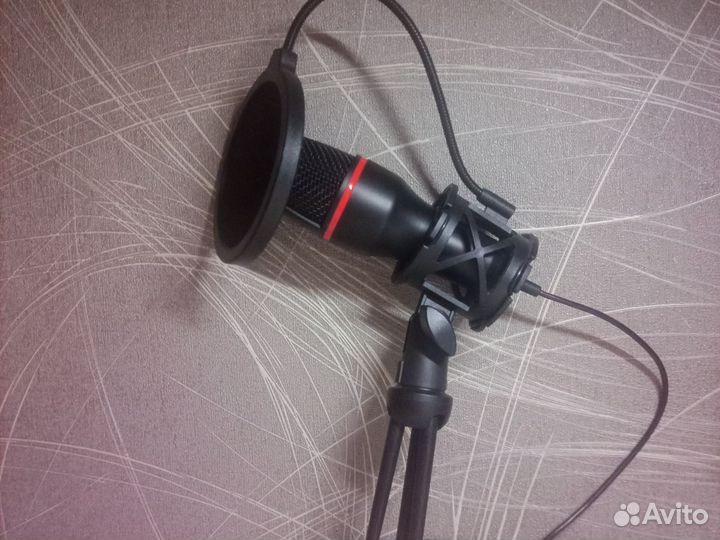 Микрофон студийный