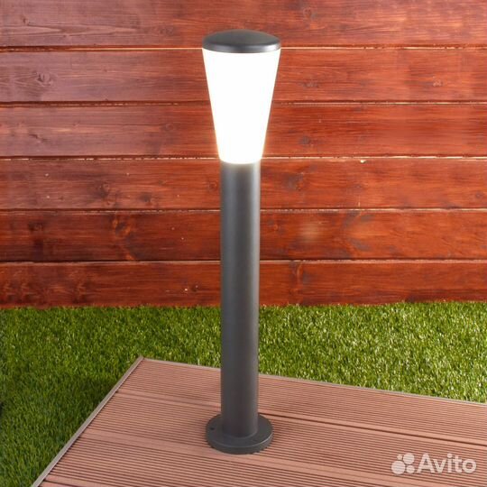 Столб уличный современный 1 лампа