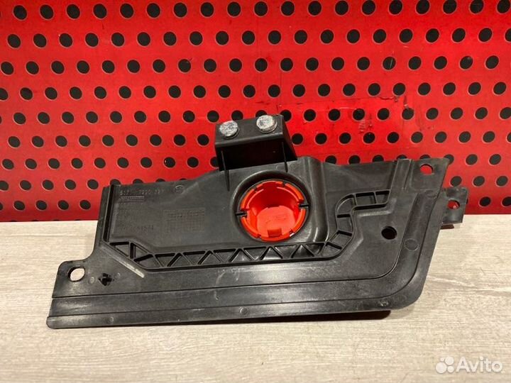 Крышка АКБ Bmw X2 F39 B48C 2021