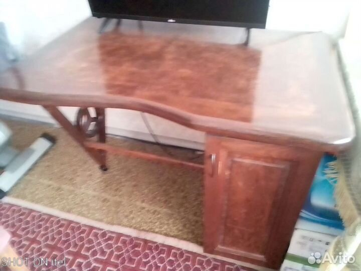 Письменный стол