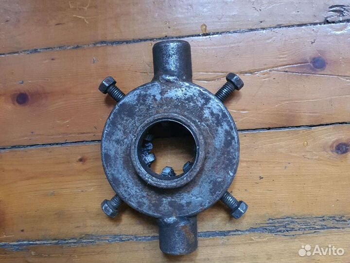 Плашки 2шт.клуппы 4ш.Приспособление нарезки резьбы