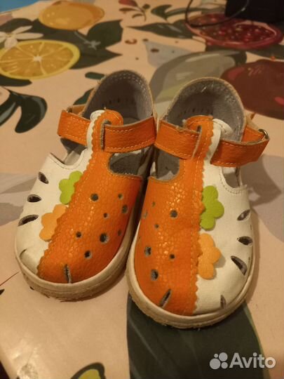 Сандали на девочку