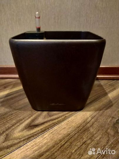 Кашпо с автополивом lechuza