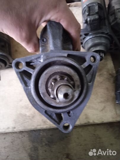 Стартер Volksvagen Transporter T4