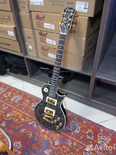Электрогитара лес пол карайя