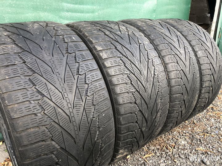 Nokian Tyres Hakkapeliitta R2 SUV 265/40 R21 и 295/35 R21 107R