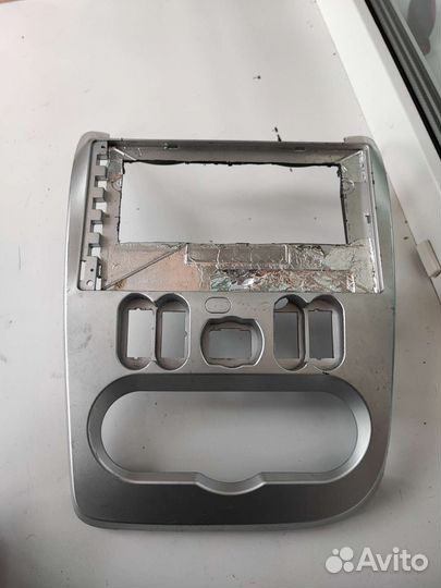 Рамка магнитолы для renault Logan 2009-2013