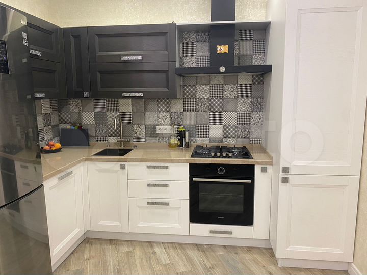 3-к. квартира, 105 м², 2/9 эт.