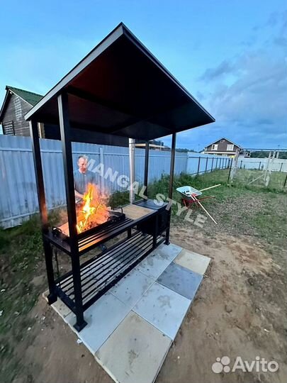 Мангал с крышей