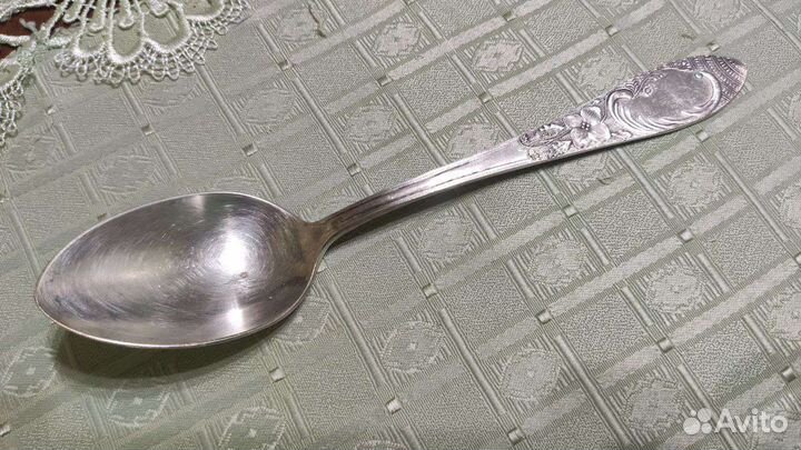 Столовые ложки и вилки для фруктов и устриц