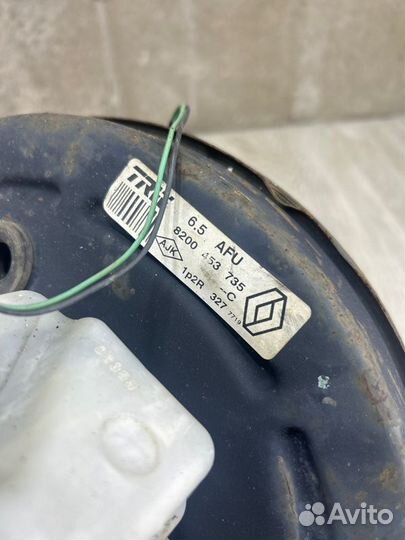 Вакуумник с Гтц и бачком Renault Megane