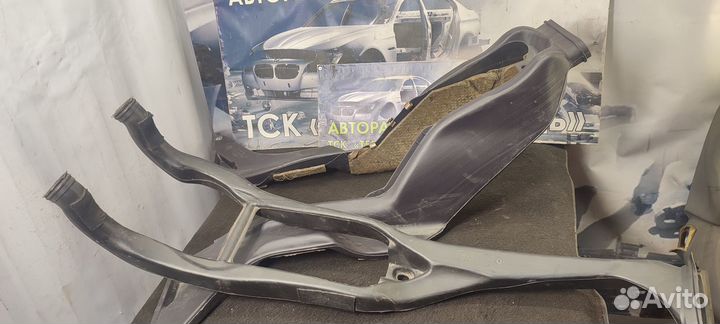 Туннель потока воздуха Audi 100 C4