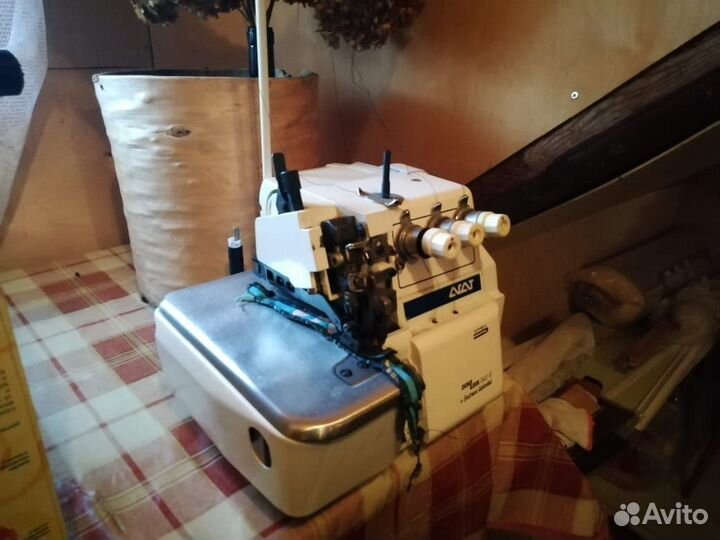 Оверлок агат DonLock 54D-5