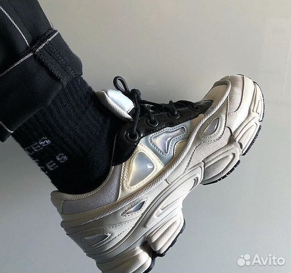 Качественные кроссовки для повседневной носки