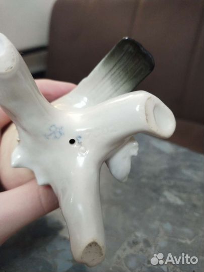 Фарфоровая статуэтка Снегирь Karl Ens