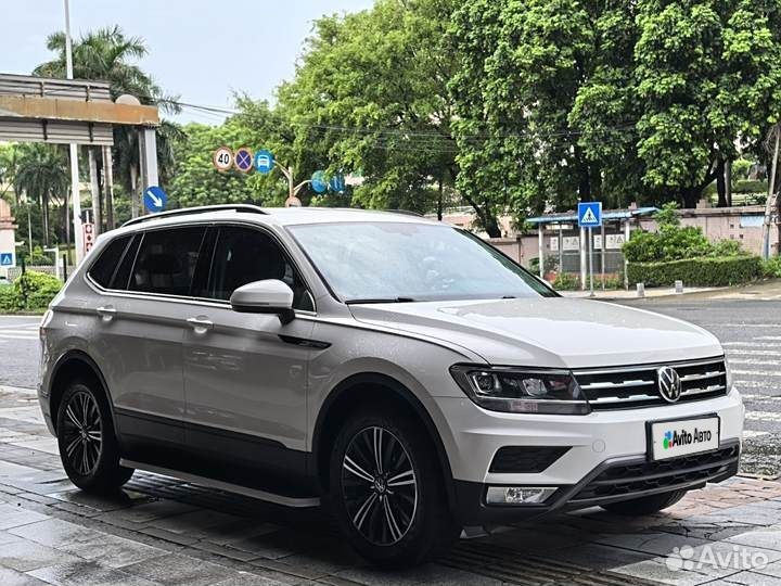 Volkswagen Tiguan L 1.4 AMT, 2020, 35 000 км