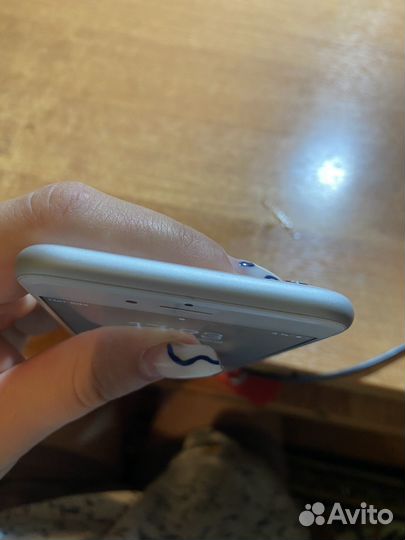 Телефон iPhone 6s