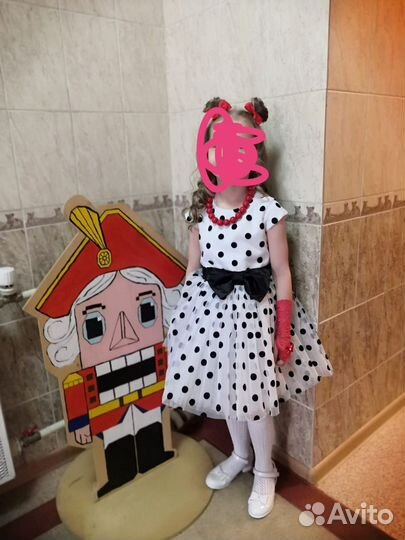 Платье на девочку 122