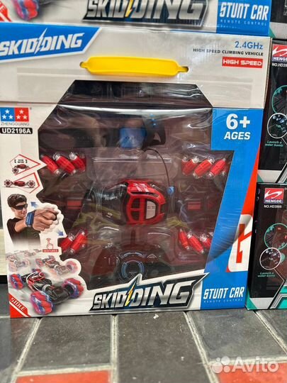 Машинка на управлении жетсами руки