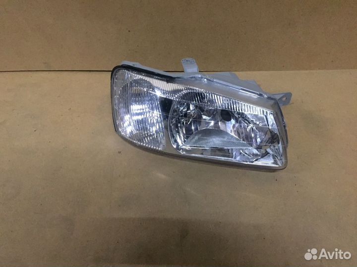 Фара правая Хендай акцент Hyundai Accent