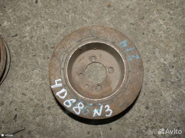 Шкив коленвала на mitsubishi - 4D68