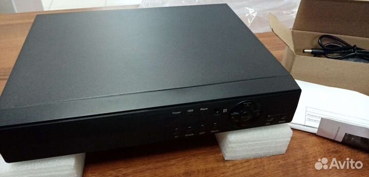 Видеоргистратор гибридный 8 каналов + 8 IP