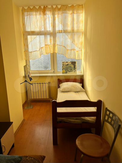 Комната 20 м² в 4-к., 4/10 эт.