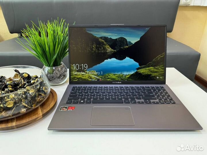 Asus VivoBook 15