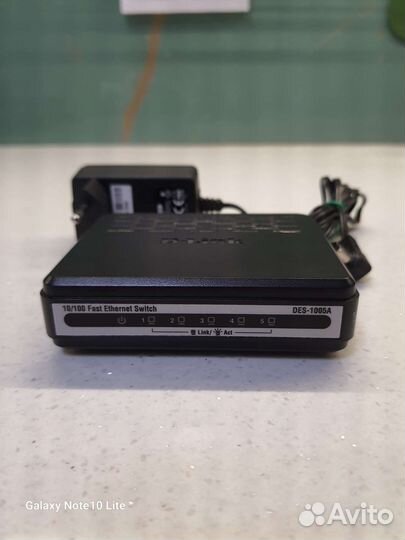 Коммутатор D-link DES-1005A