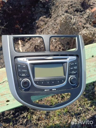 Магнитола на hyundai solaris 1