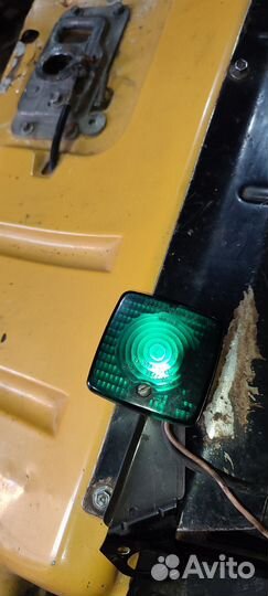 Зелёный фонарь такси газ волга