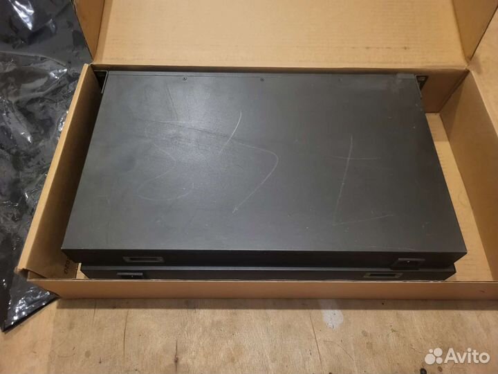 Комуникатор Zyxel ES-3124-4F