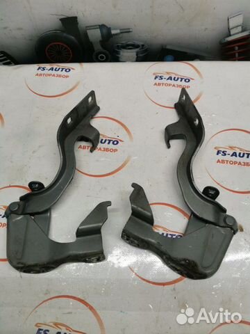 Петля капота Opel Antara 2.2 дизель Z22D1 2012