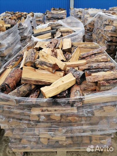 Дрова сухие на поддонах - сосна колотая