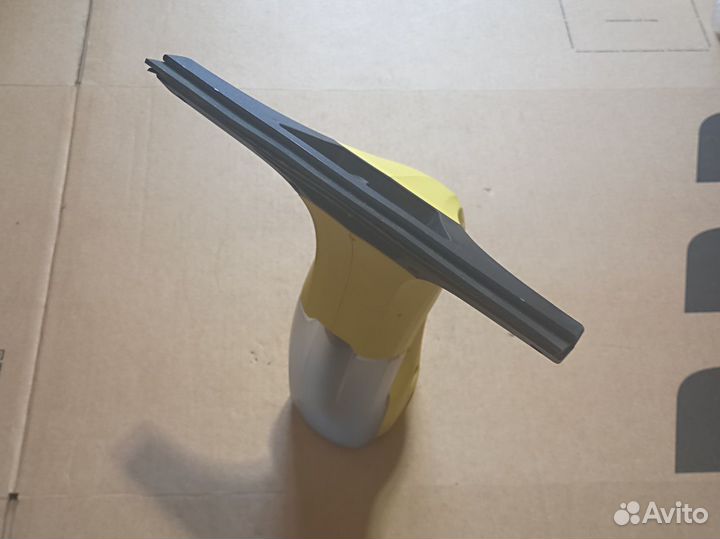 Стеклоочиститель - пылесос Karcher WV 2