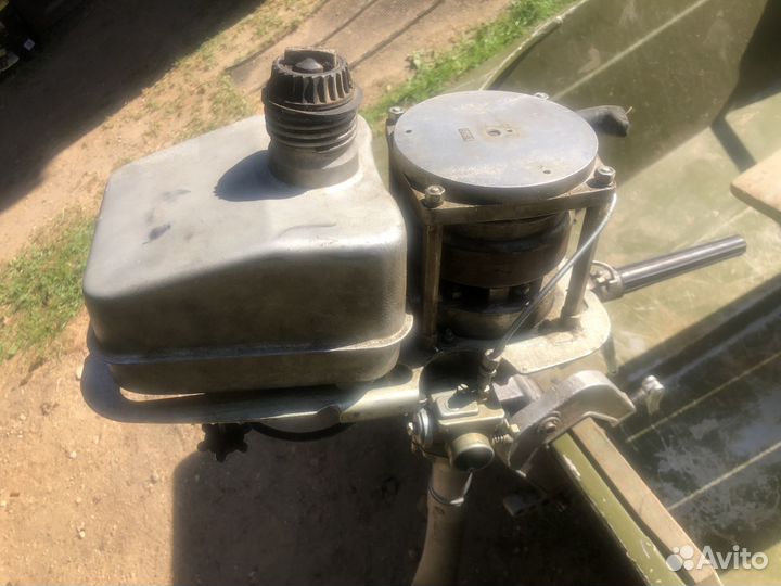 Лодка Малютка-2